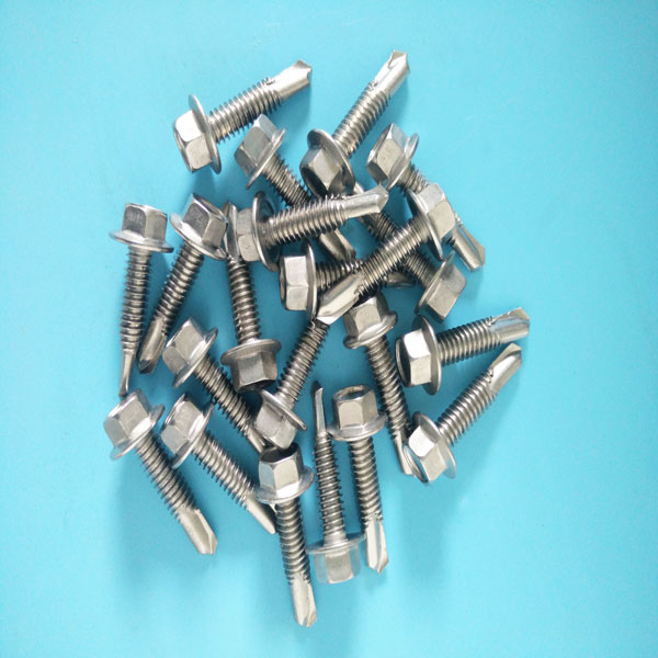 304不銹鋼緊固件鈍化處理過720H中性鹽霧測試時(shí)間